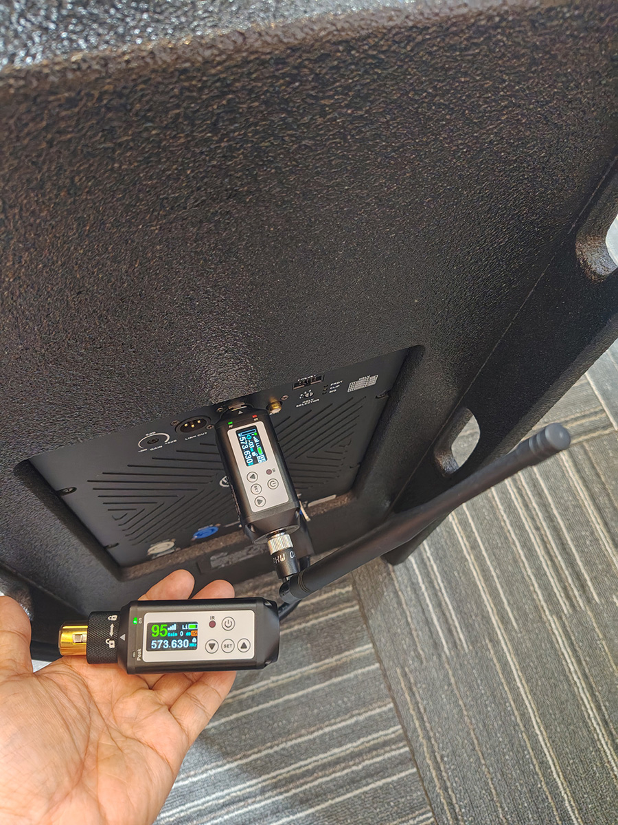 RT-1 Plug-On XLR Wireless Audio Transmitter and Receiver