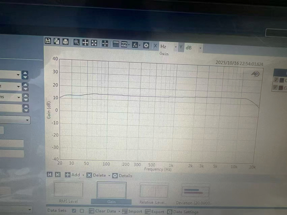 RT-1 Plug-On XLR Wireless Audio Transmitter and Receiver